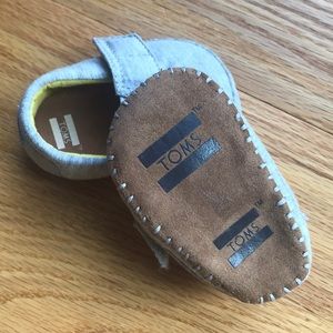 Toms Shoes - Infant Toms crib shoes! Toms Shoes - Infant Toms crib shoes!